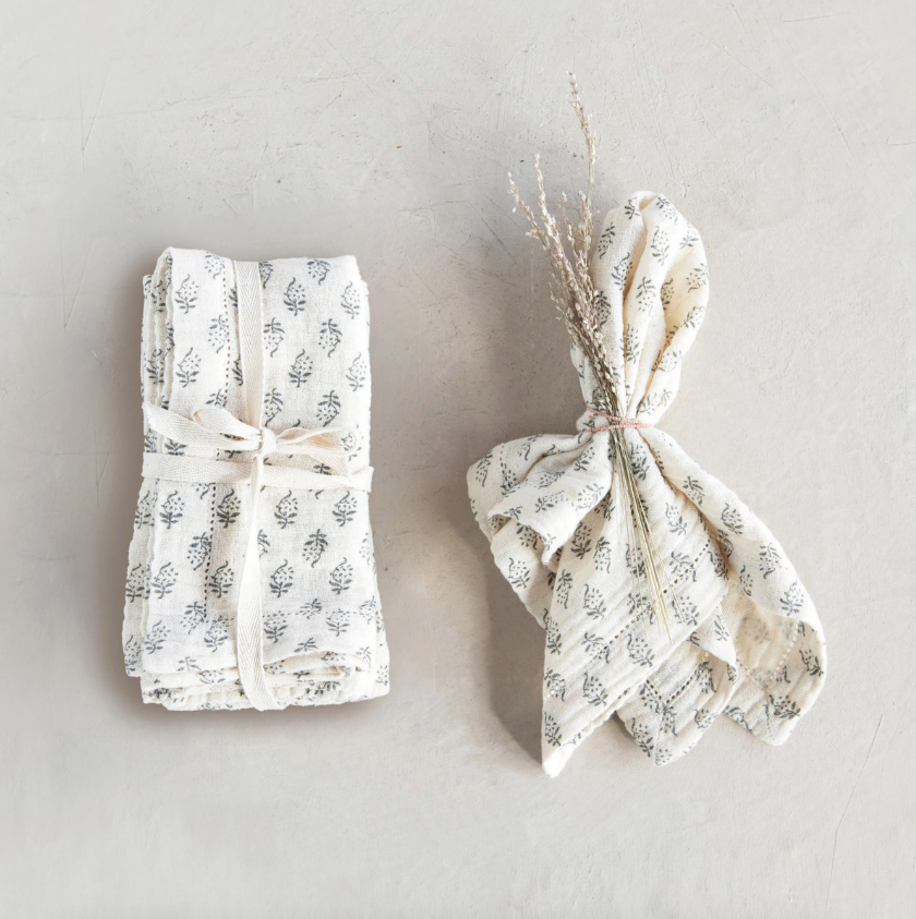 
            
                Load image into Gallery viewer, Floral Print Cotton Napkins
            
        