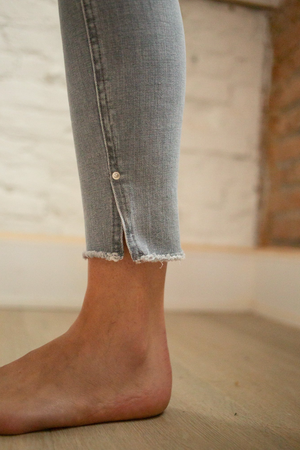 Conrad Ankle Skinny Jeans