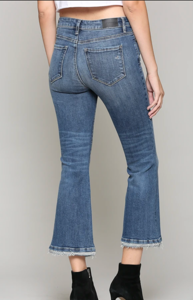 
            
                Load image into Gallery viewer, Hope Cropped Flare Jeans
            
        