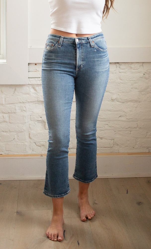 
            
                Load image into Gallery viewer, Jodi Crop Jeans
            
        