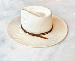 
            
                Load image into Gallery viewer, Lindsey Straw Hat
            
        